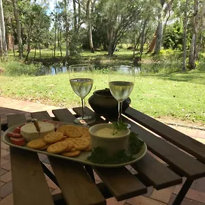 noosa-lake-weyba.hotelssunshinecoast.net/