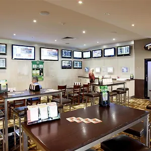 the-edge-hill-tavern.cairnshotels4all.com/