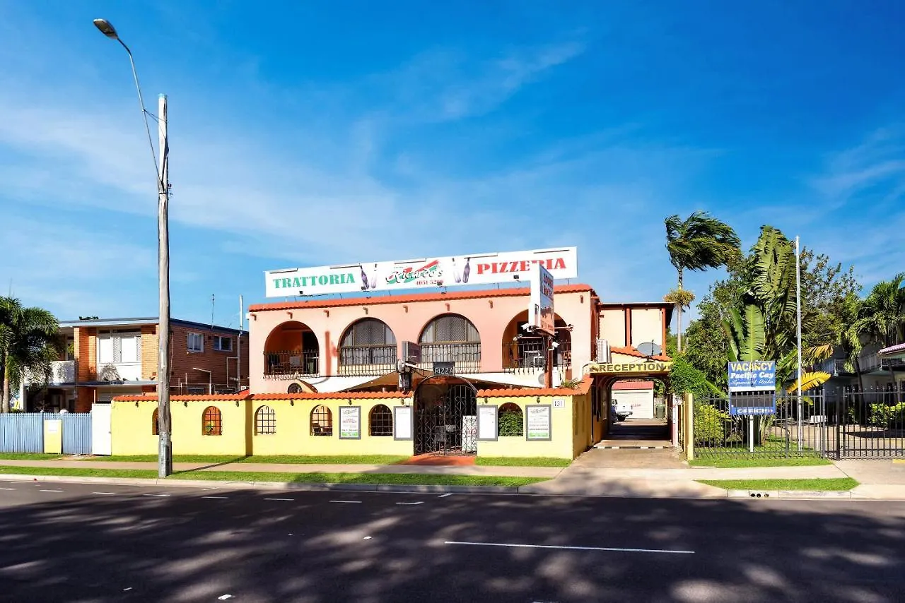 Adobe Motel Cairns 3*,